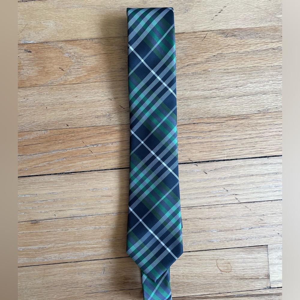 Apt. 9 Tie